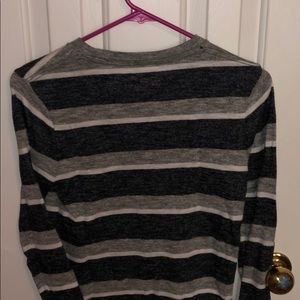abercrombie kids Shirts & Tops - Abercrombie kids grey striped long sleeve shirt abercrombie kids Shirts & Tops - Abercrombie kids grey striped long sleeve shirt